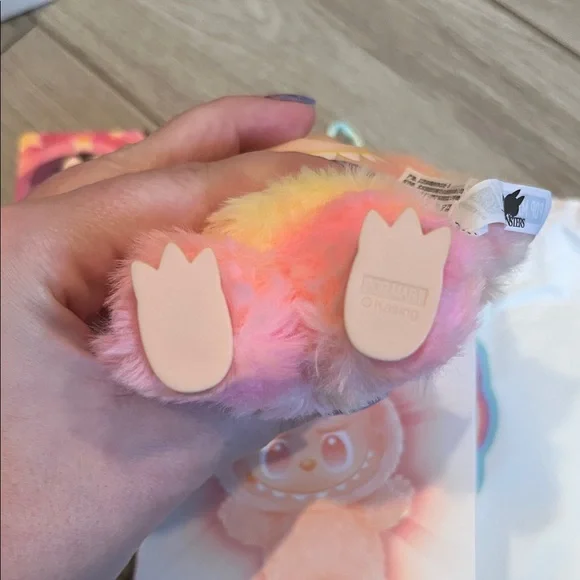 Authentic Pop Mart Big Into Energy Labubu - Loyalty - Picture 5 of 6